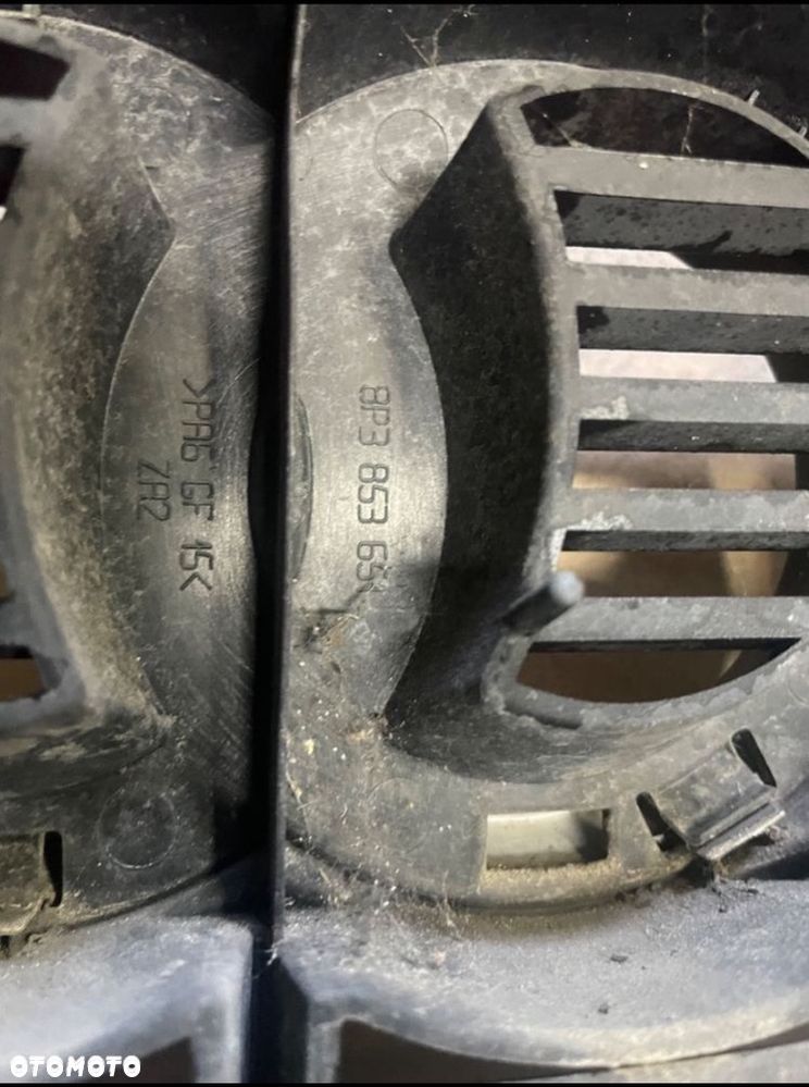 8P3853651 Grill atrapa zderzaka Audi a3 8P - 3