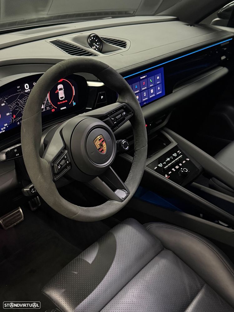 Porsche Macan Electric 4S - 12