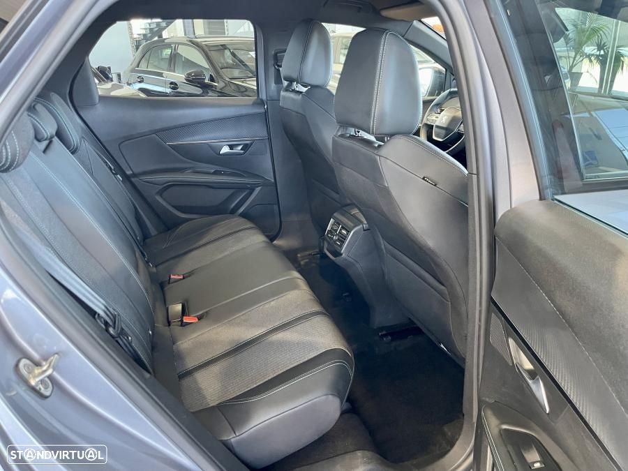 Peugeot 3008 1.2 Hybrid Allure Pack e-DCS6 - 25