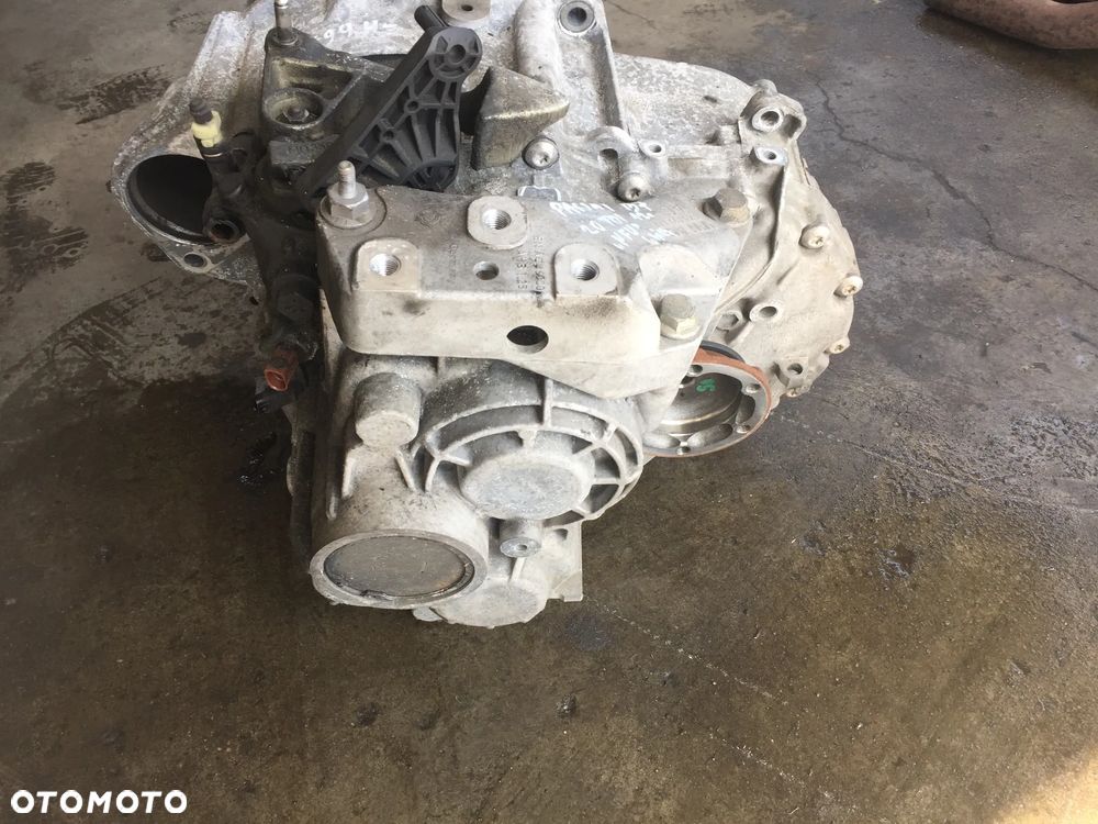 VW PASSAT B7 12R 2.0 TDI SKRZYNIA BIEGÓW NFU - 4