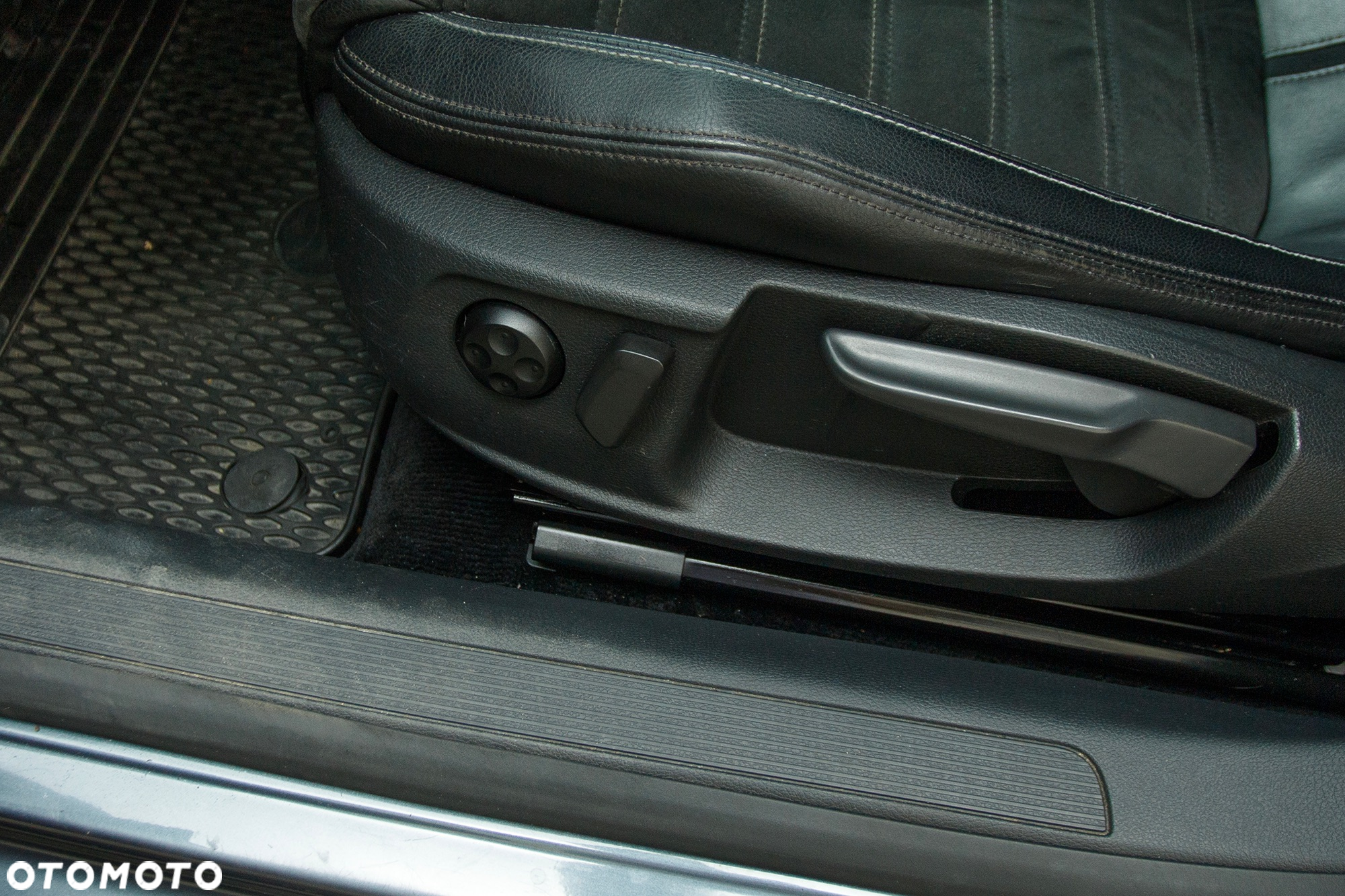 Volkswagen Passat 2.0 TDI Comfortline - 13