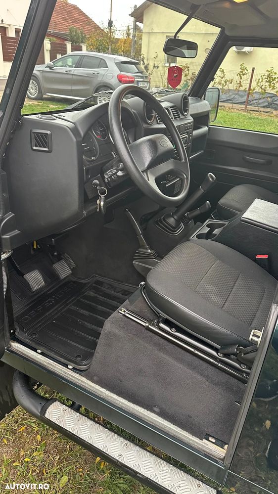 Land Rover Defender 90 2.4TD S/W E - 10