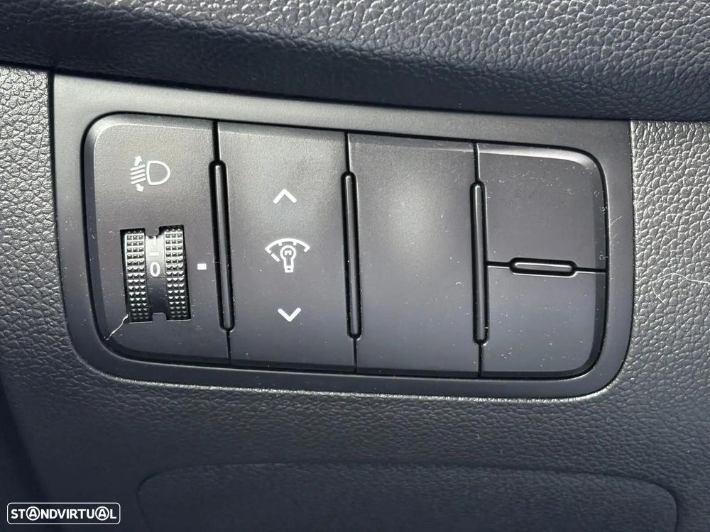 Kia Ceed 1.4 CRDi Nav Line - 36