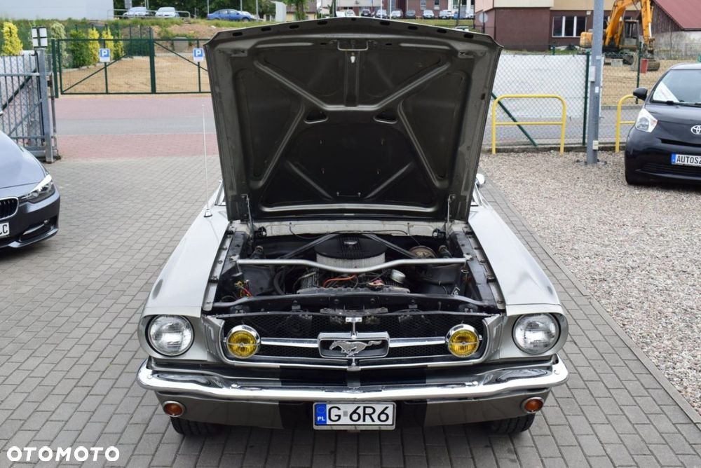 Ford Mustang - 11