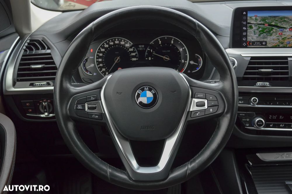 BMW X3 xDrive20d AT xLine - 38