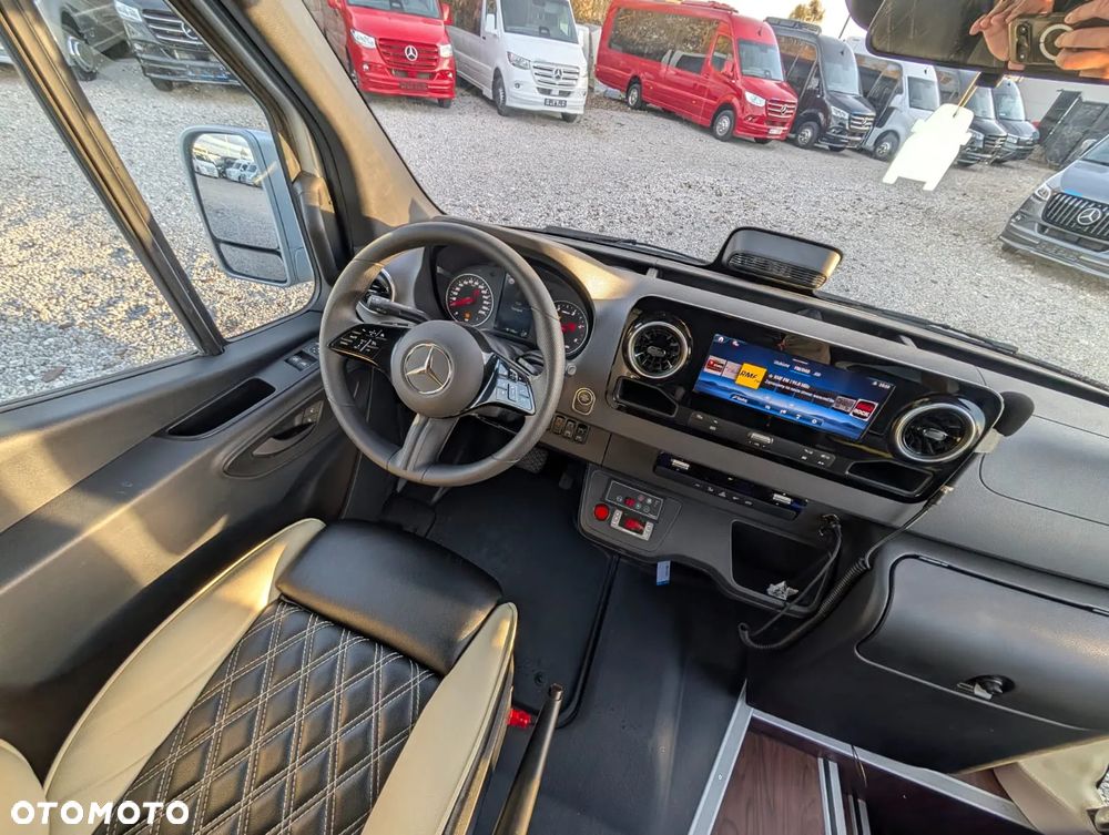 Mercedes-Benz Sprinter 519 - 13