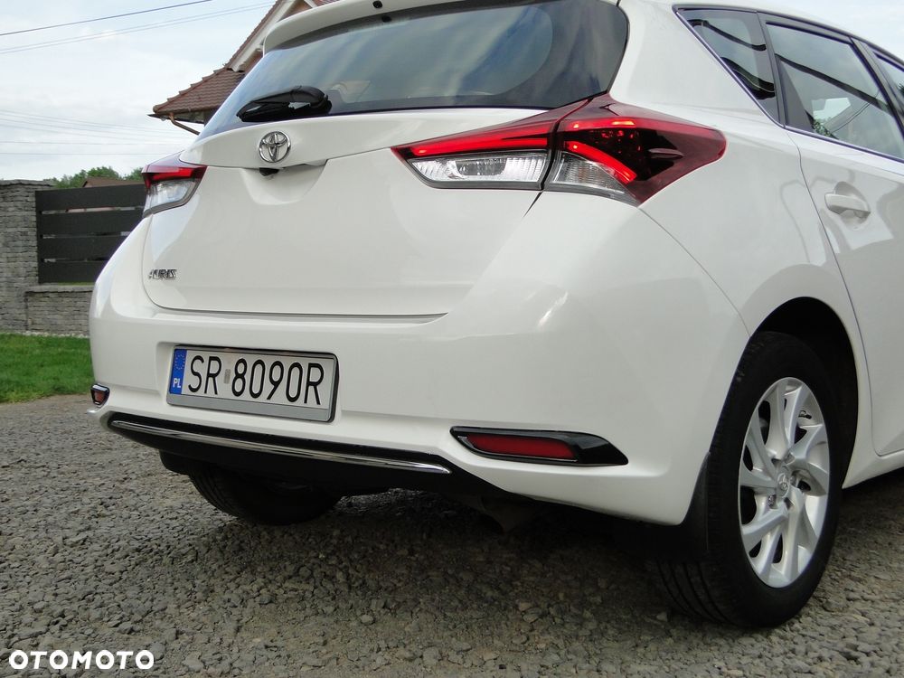Toyota Auris 1.6 Premium - 12
