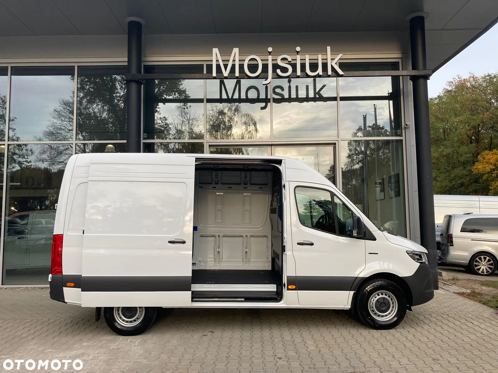 Mercedes-Benz eSprinter - 8