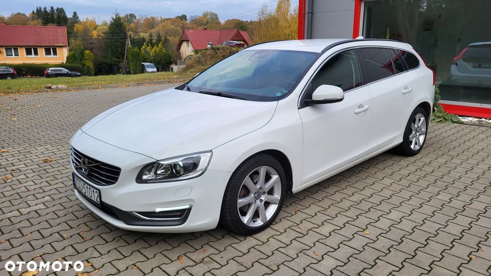 Volvo V60 D4 Drive-E Momentum - 2