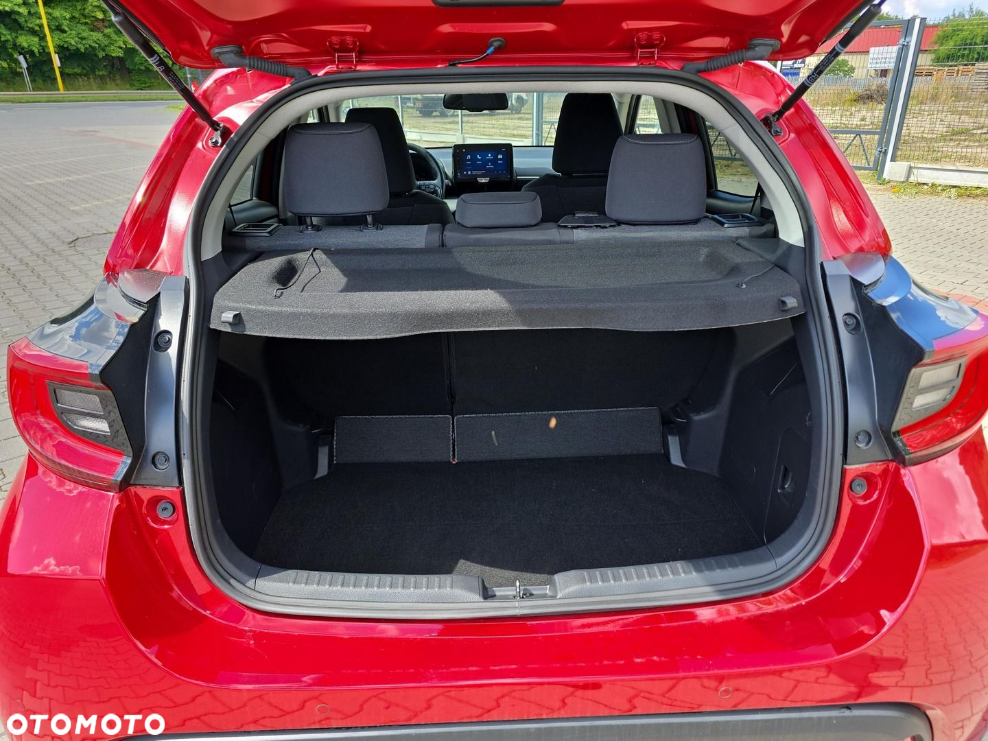 Toyota Yaris - 12