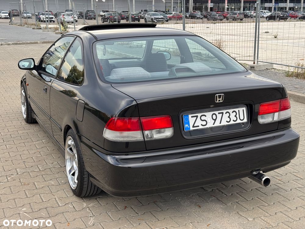 Honda Civic 1.6i LS - 10