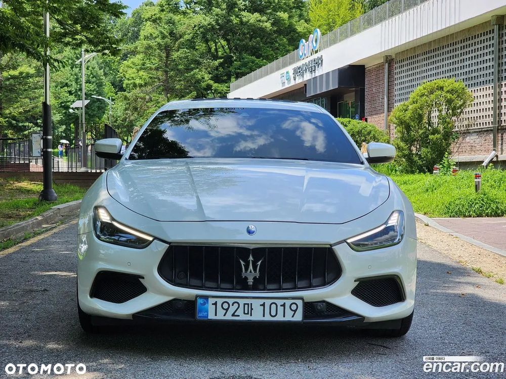 Maserati Ghibli - 4