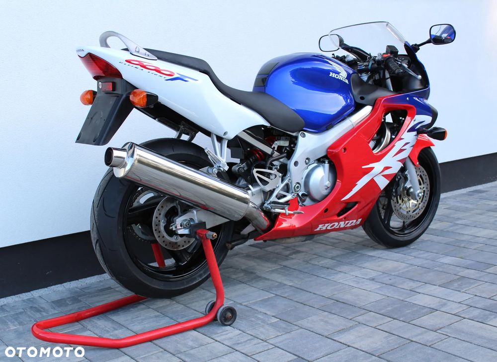 Honda CBR - 7