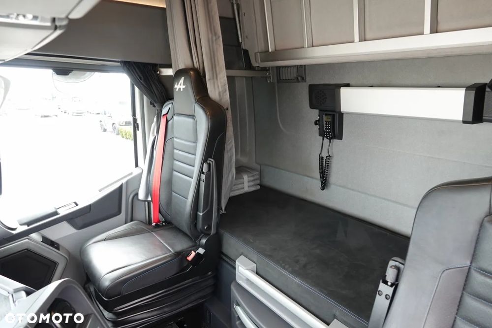 Renault T 520 / RETARDER / SKÓRY / LIMITED / TEAM ALPINE 55/99 - 25