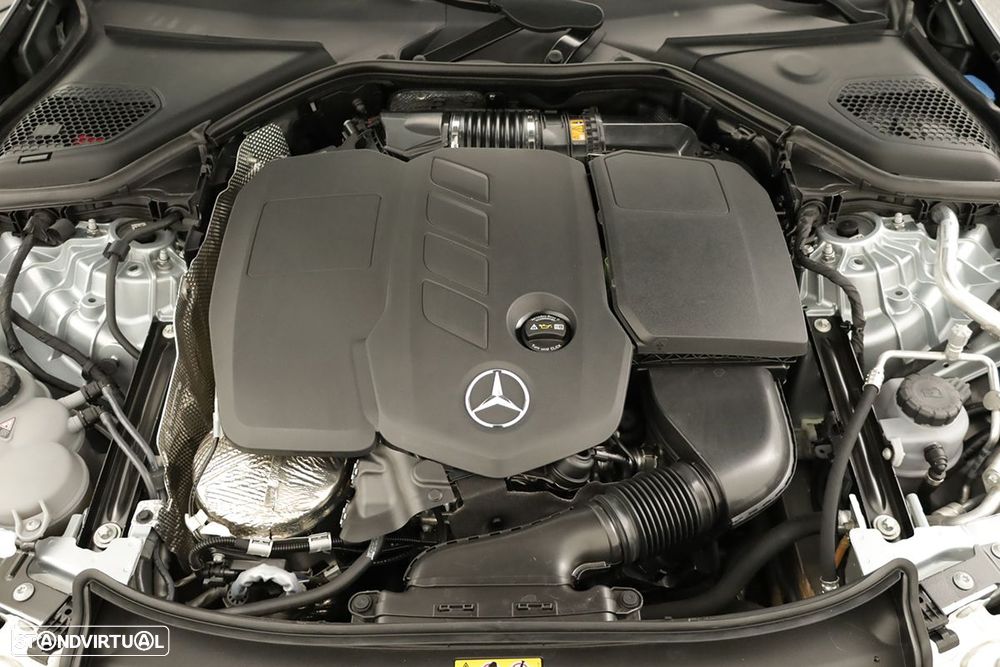 Mercedes-Benz E 300 de AMG Line - 25