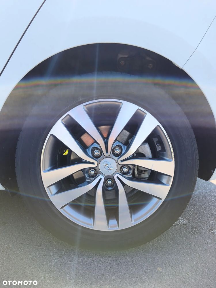 Hyundai i30 1.6 D GO Plus - 10