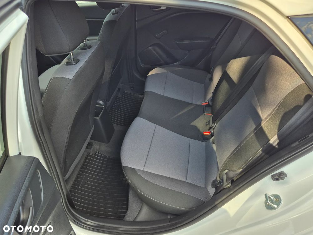 Hyundai i20 1.2 Passion - 23