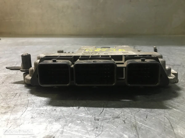 CENTRALINA DO MOTOR FORD FOCUS II / C-MAS 1.6TDCI 0281011533 4M51-12A650-PA