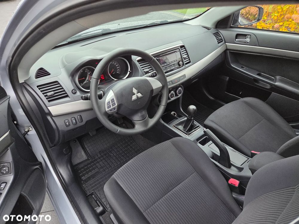 Mitsubishi Lancer Sportback 1.6 ClearTec - 10