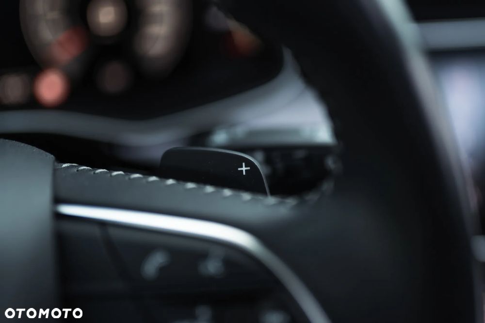 Audi Q8 SUV TFSI quattro 250 kW tiptronic S line business - 31