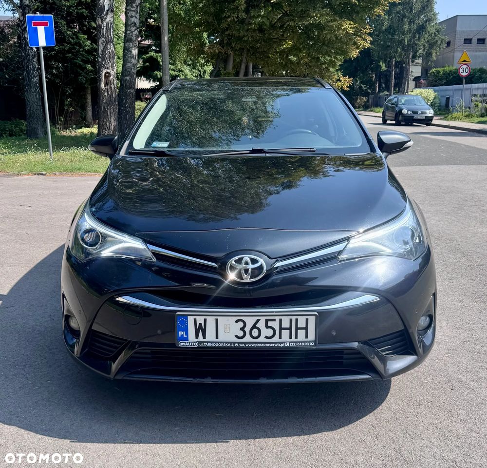 Toyota Avensis 1.8 Premium - 1