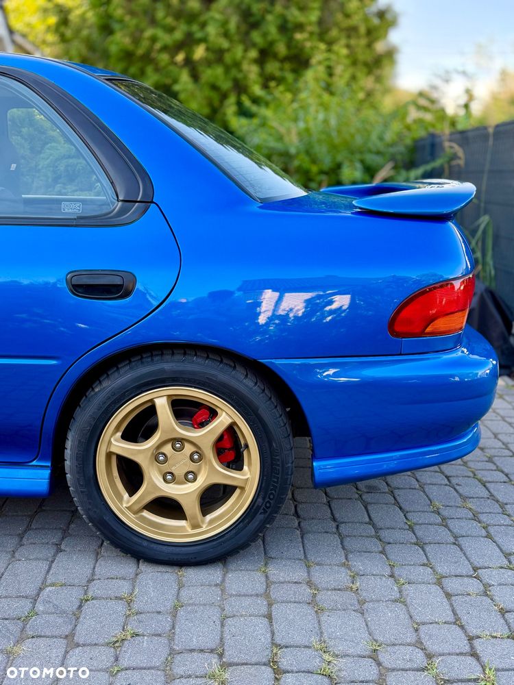Subaru Impreza 2.0 GT - 10