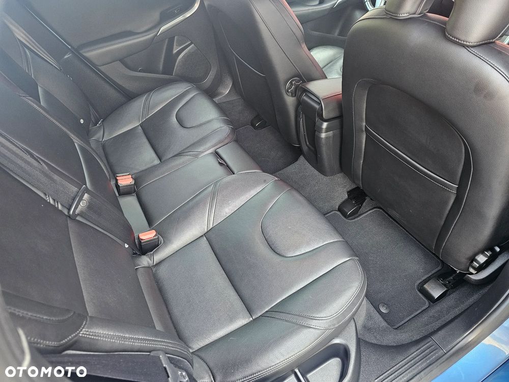 Volvo V40 D4 Drive-E Summum - 11