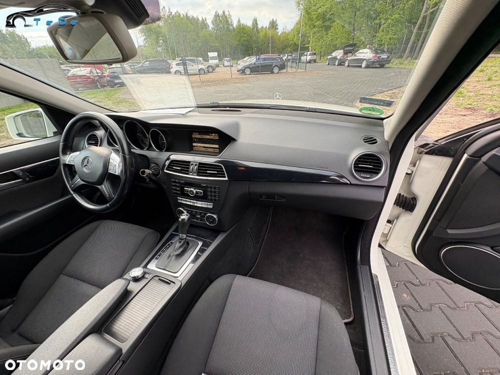Mercedes-Benz Klasa C 200 CDI DPF (BlueEFFICIENCY) 7G-TRONIC - 33