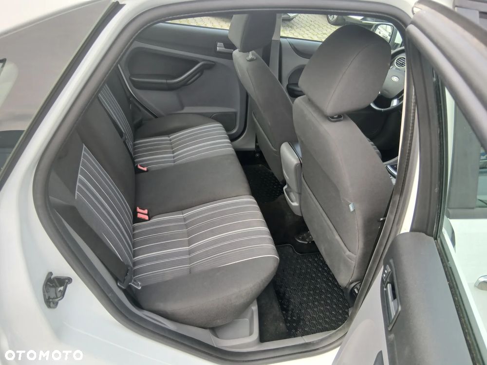 Ford Focus - 15