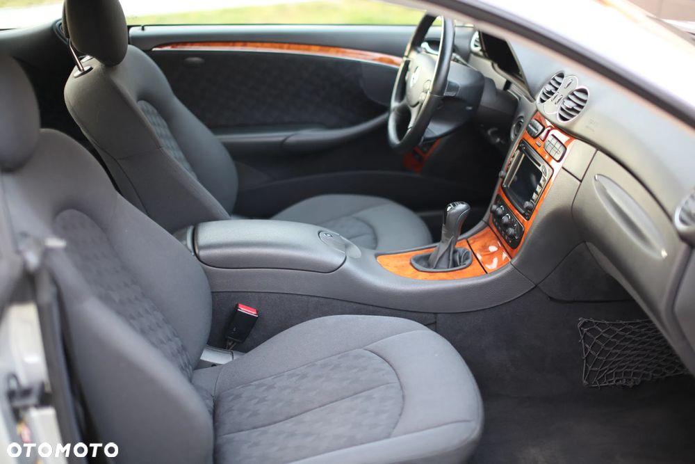 Mercedes-Benz CLK 240 Elegance - 13