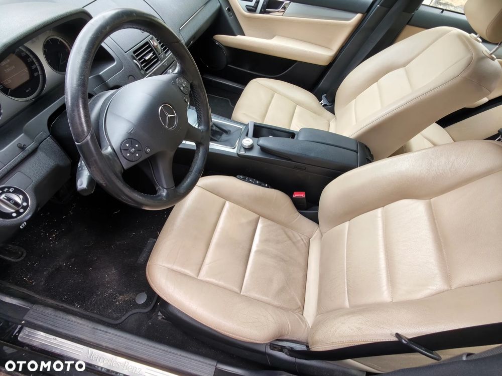 Mercedes-Benz Klasa C 250 CDI DPF (BlueEFFICIENCY) Avantgarde - 21