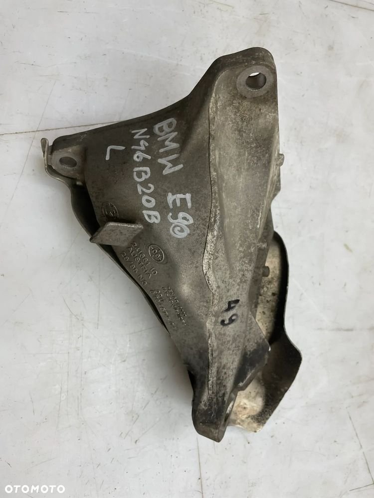 ŁAPA SILNIKA BMW E90 N46B20B 6764574 - 1