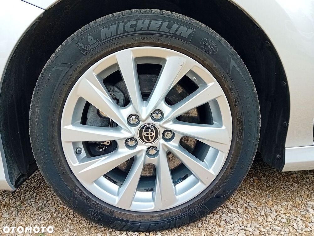 Toyota Camry 2.5 Hybrid Comfort CVT - 16