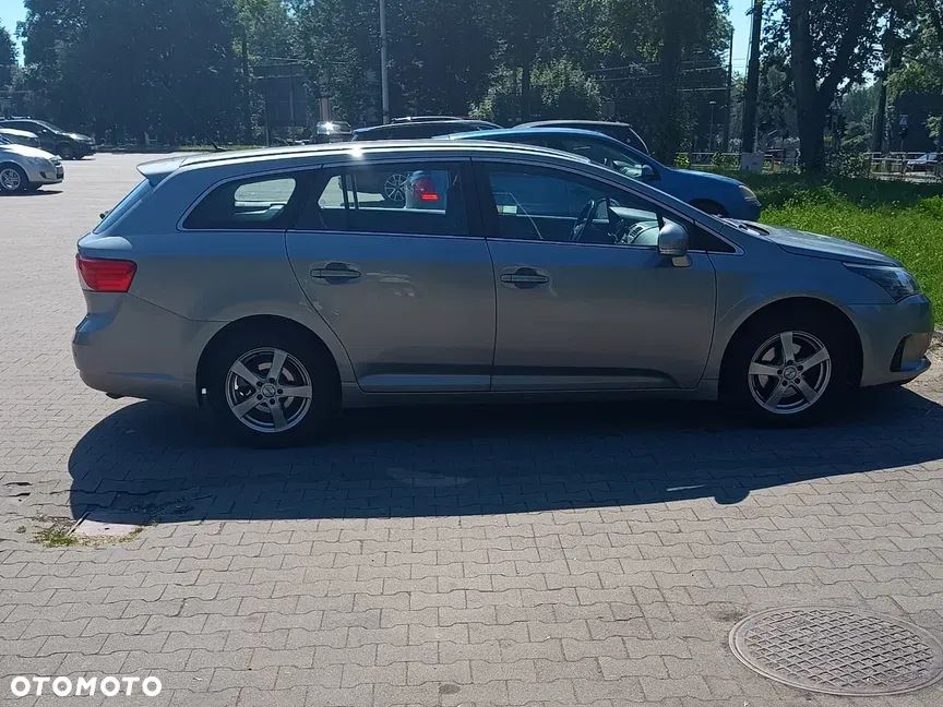 Toyota Avensis 2.0 D-4D Active - 7