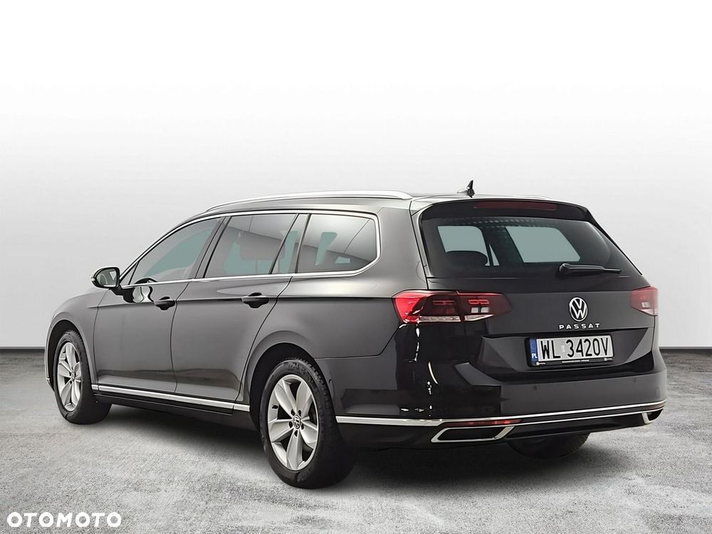 Volkswagen Passat Variant 2.0 TDI EVO Elegance DSG - 3