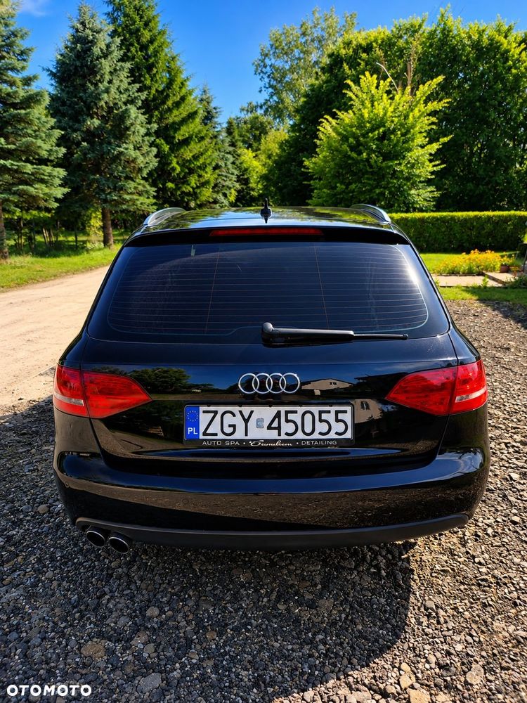 Audi A4 Avant - 4