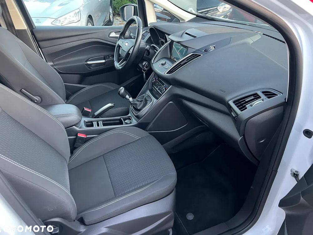Ford C-MAX - 16