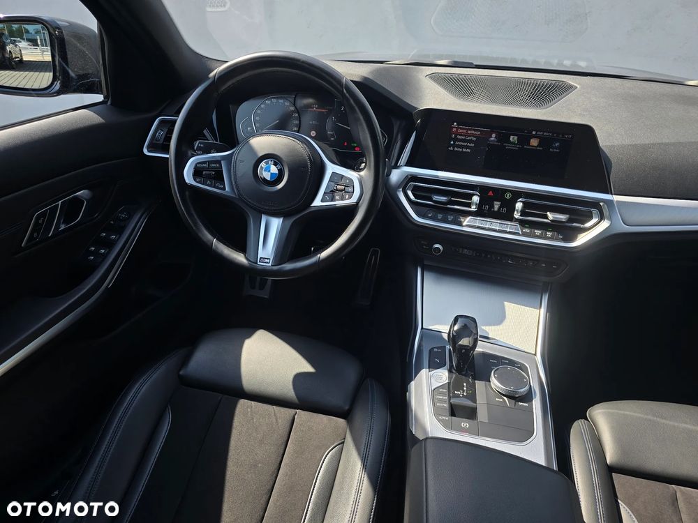 BMW Seria 3 318d M Sport - 13