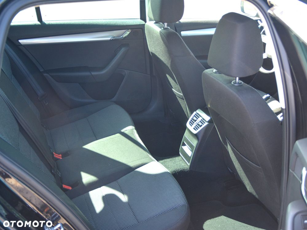 Skoda Octavia 1.6 TDI SCR Ambition DSG - 18