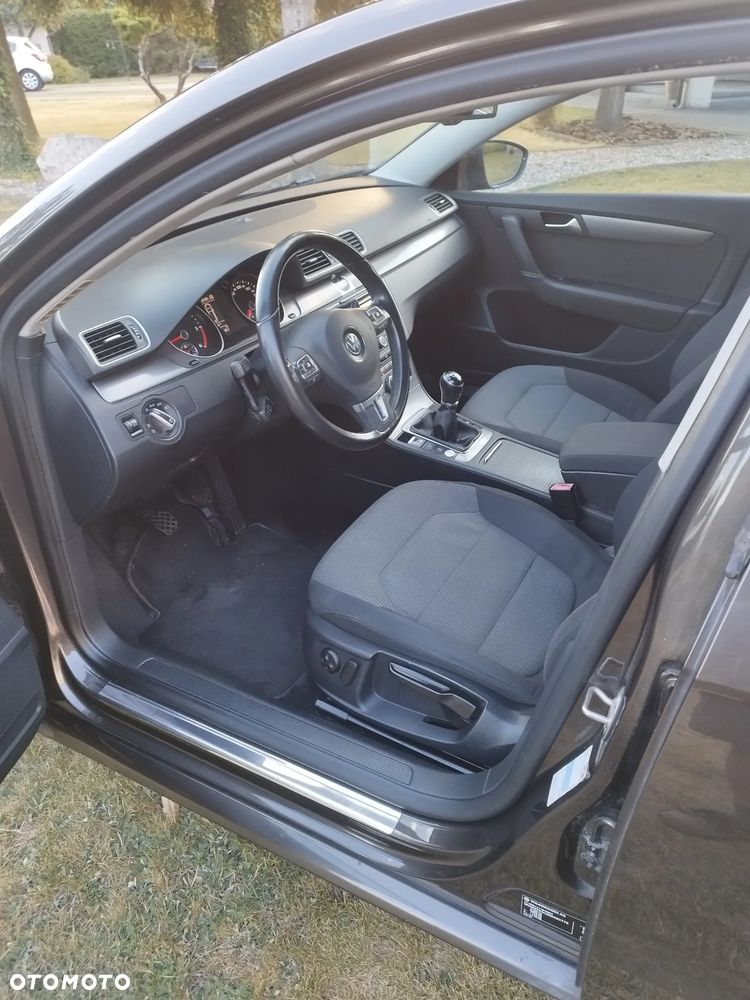 Volkswagen Passat - 5