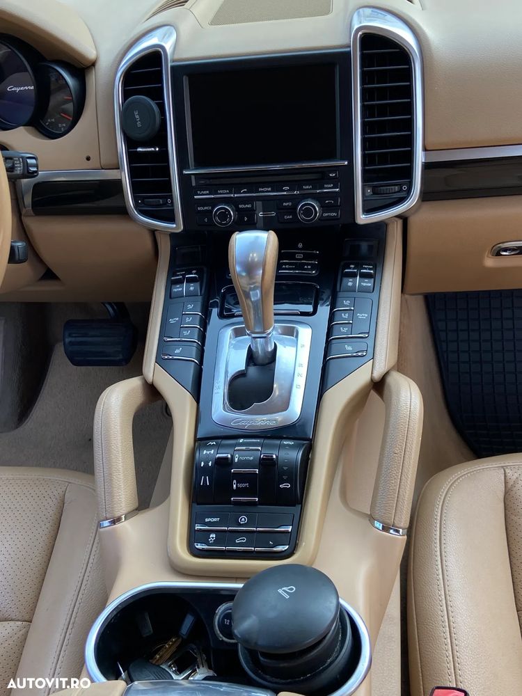 Porsche Cayenne 3.0TD TipTronic - 11
