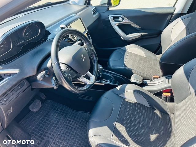 Peugeot 2008 1.2 Pure Tech Active S&S EAT6 - 11