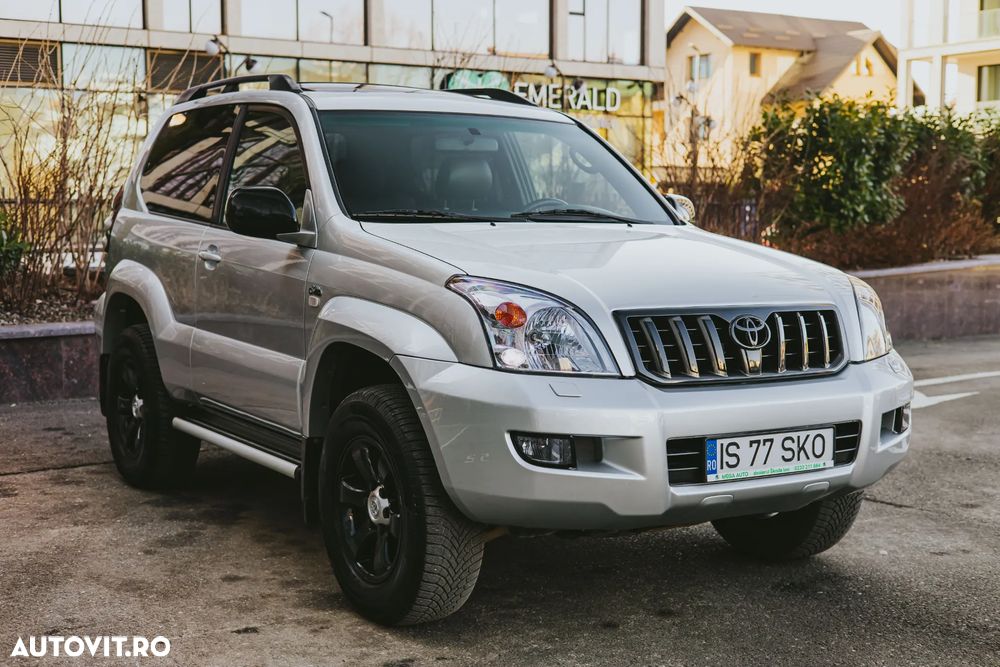 Toyota Land Cruiser - 4