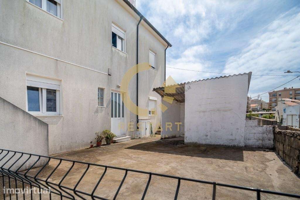 Prédio com 4 Apartamentos T1 - Grande imagem: 2/26
