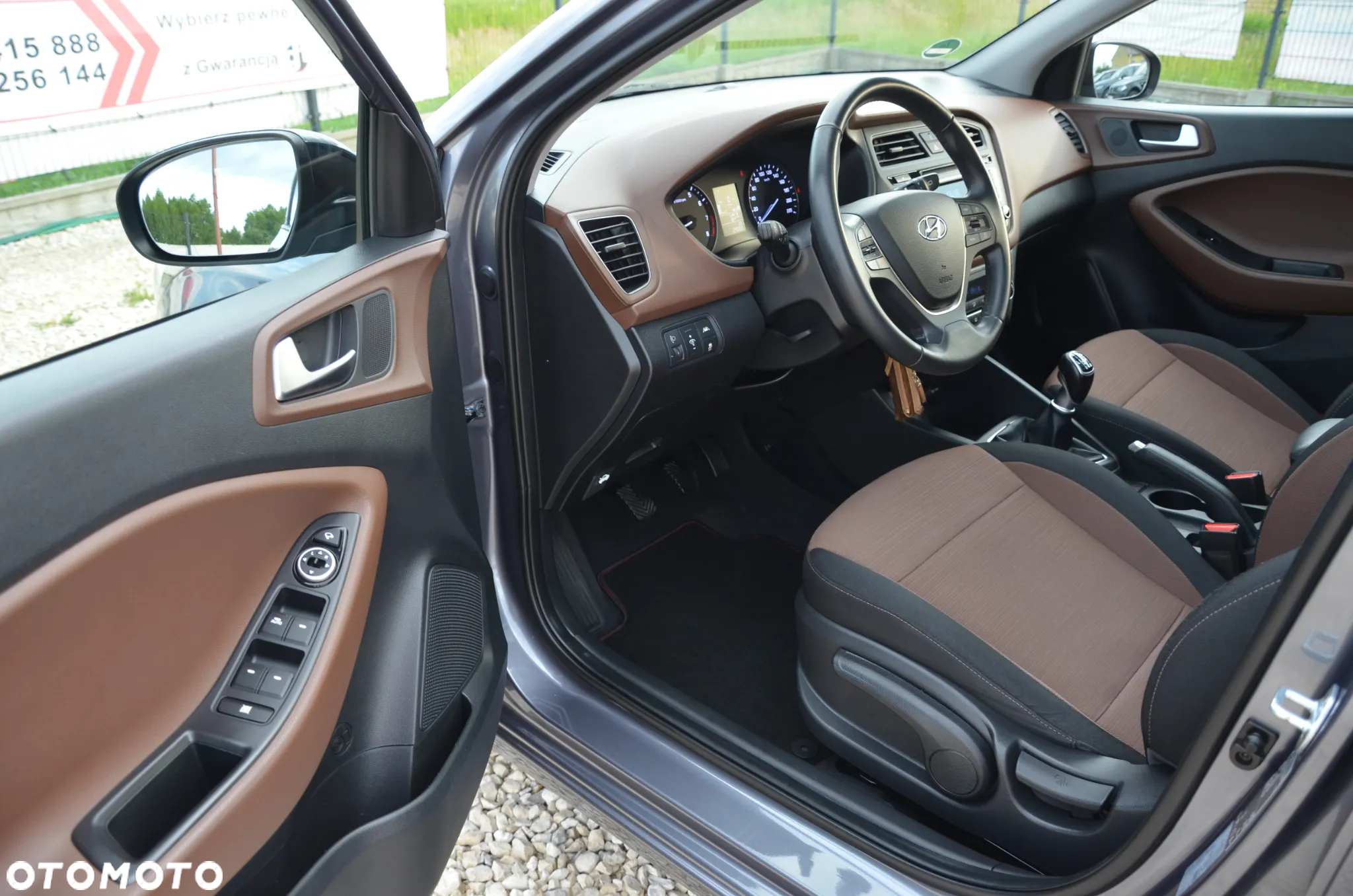 Hyundai i20 1.4 Premium - 27