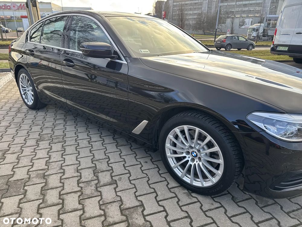 BMW Seria 5 530i GPF xDrive Sport Line sport - 10