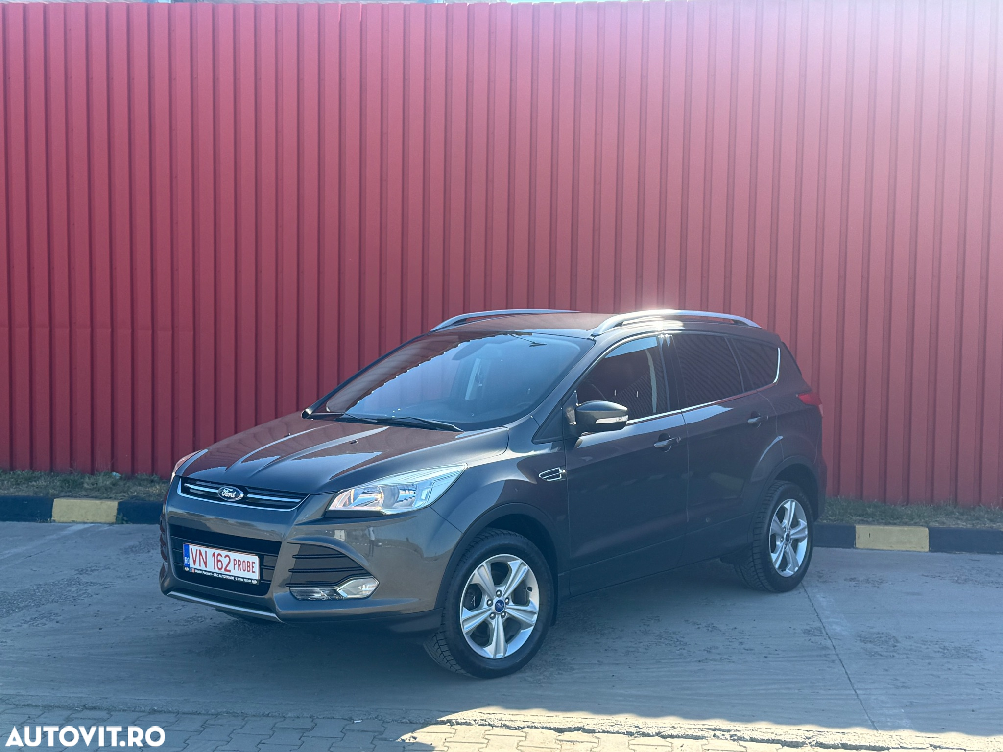 Ford Kuga 1.5 EcoBoost 2WD Titanium - 2