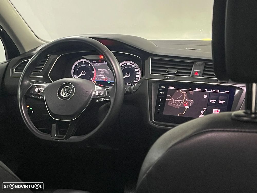VW Tiguan Allspace 2.0 TDI Highline DSG - 36