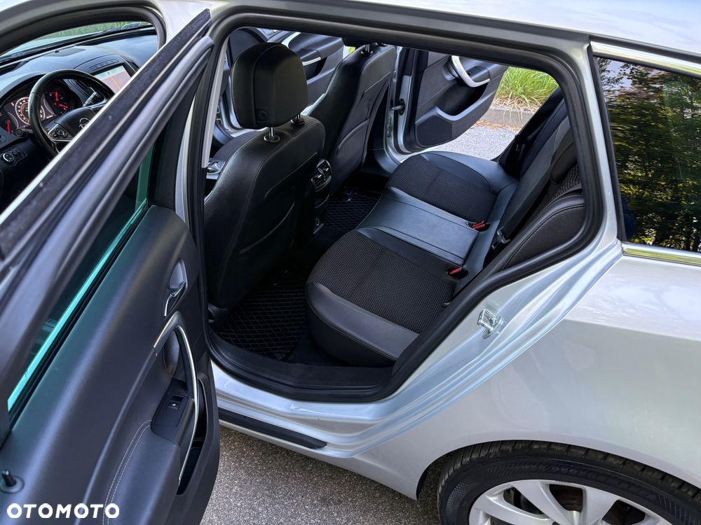 Opel Insignia - 31