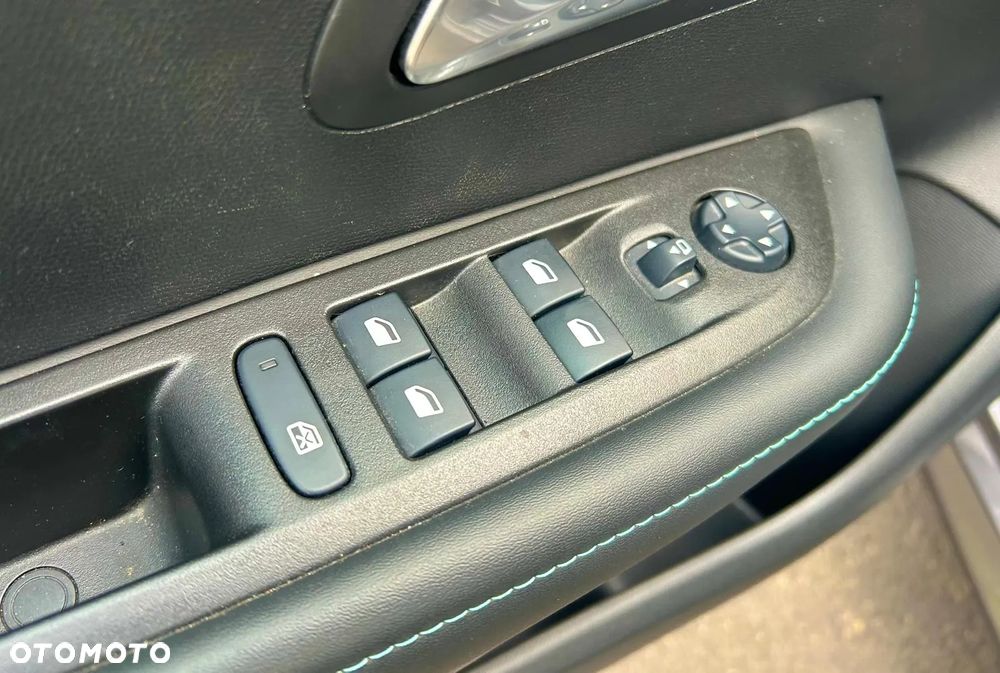 Peugeot 208 1.2 PureTech Allure Pack S&S - 21